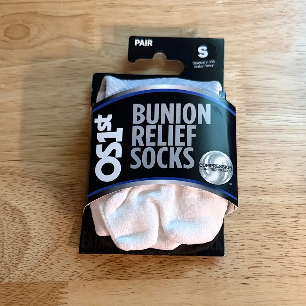 OS1st White Bunion Relief Socks